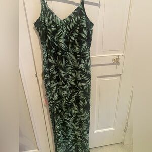 H&M Divided Green Leaf Pattern Maxi Dress size Medium